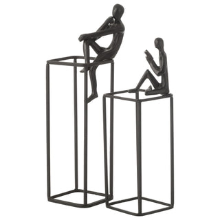 Escultura Figura Pensativa No Cubo Em Aluminio 41cm
