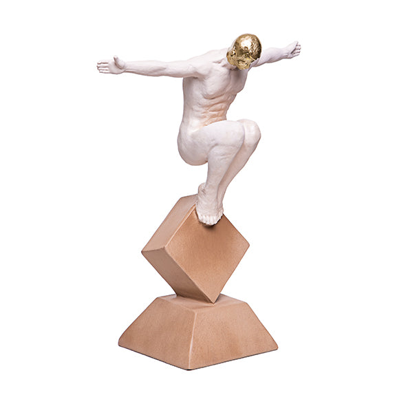 Escultura Homem C/ Bracos Abertos Creme 28cm