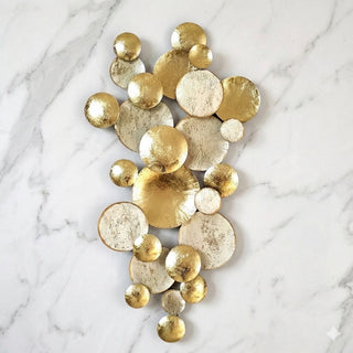 Escultura de Parede Circulos Brancos/dourados 50x6x90cm