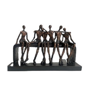 Escultura Figuras Sentadas No Banco 38x25cm