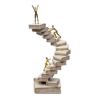 Escultura Figuras Subindo Escada 31cm