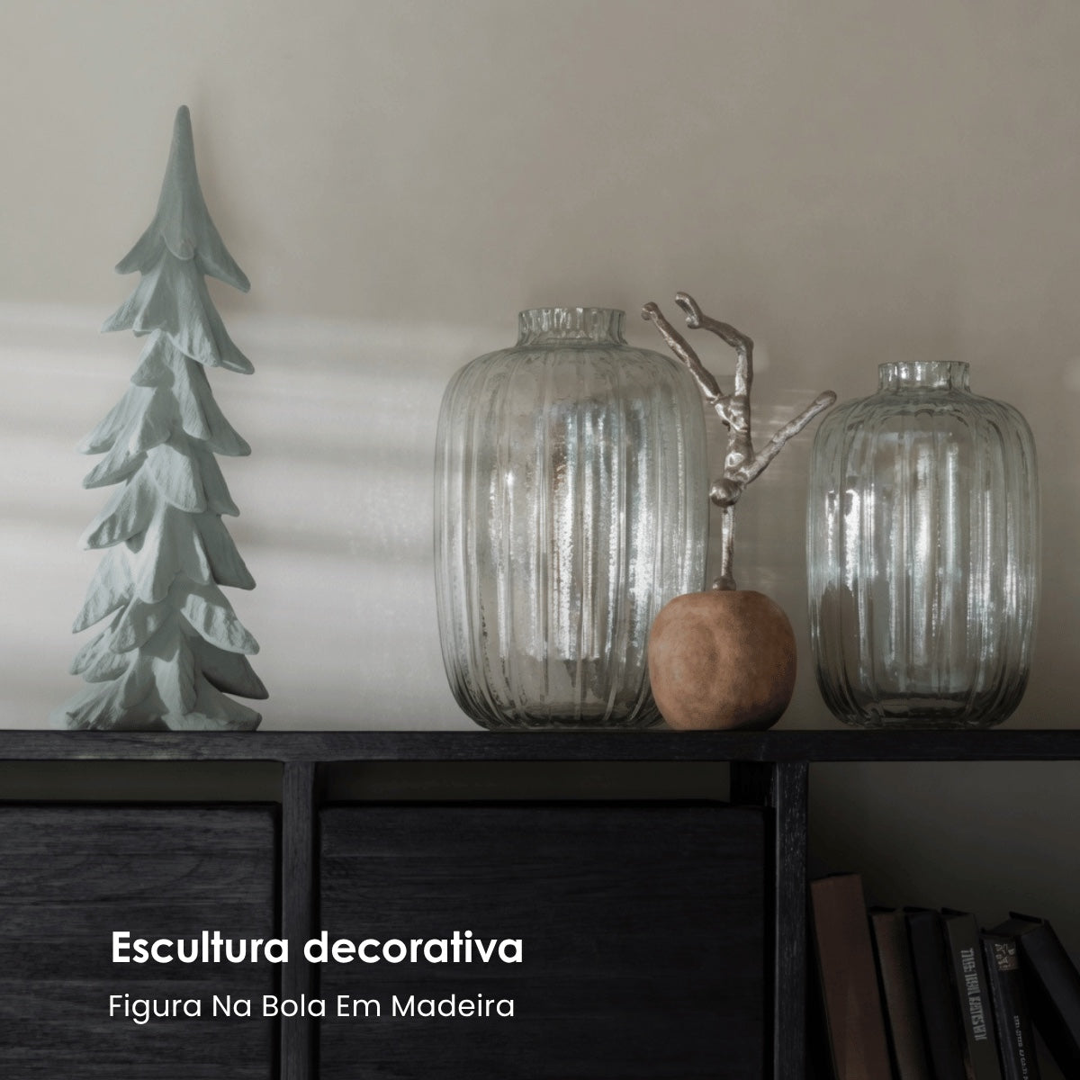 Jg. 2 Esculturas Figura Na Bola Em Madeira 30cm