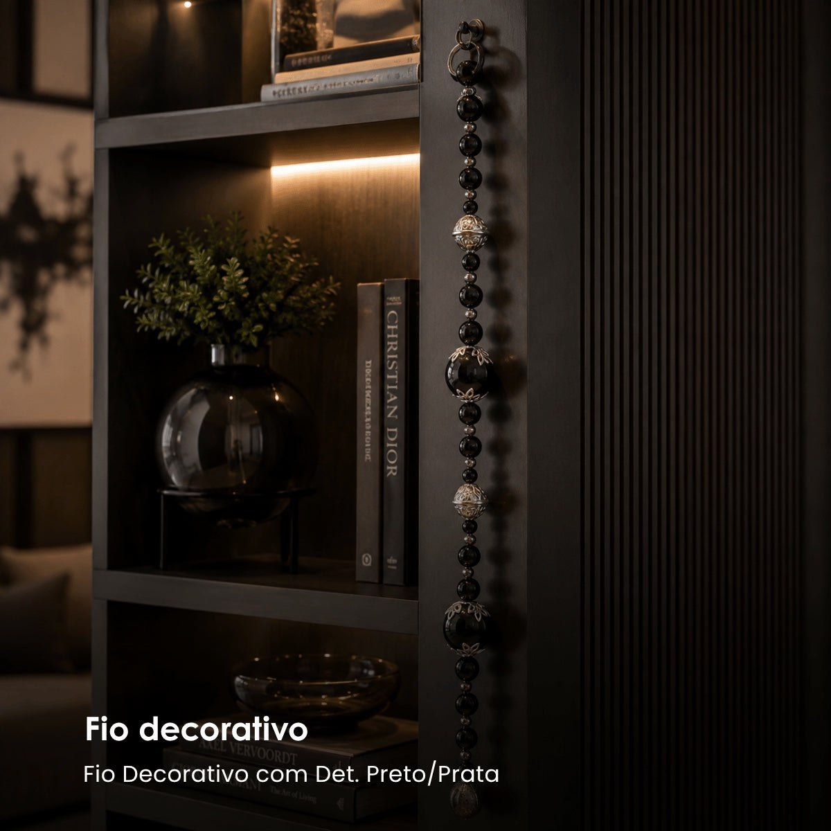 Fio Decorativo C/ Bolas Pretas e Pratas 120cm
