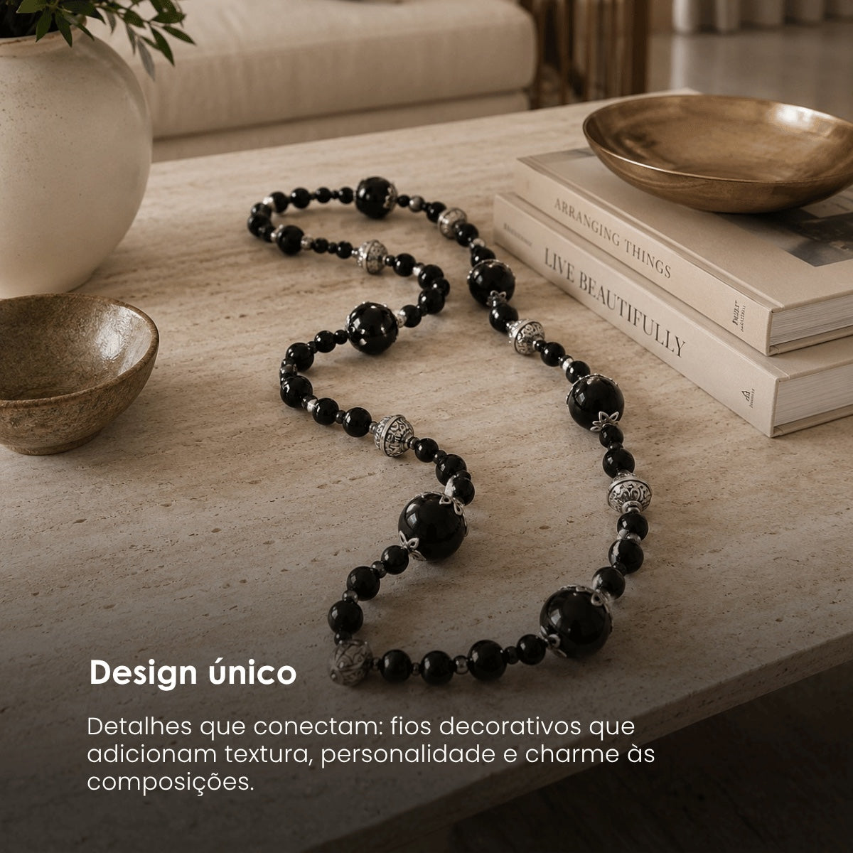 Fio Decorativo C/ Bolas Pretas e Pratas 120cm