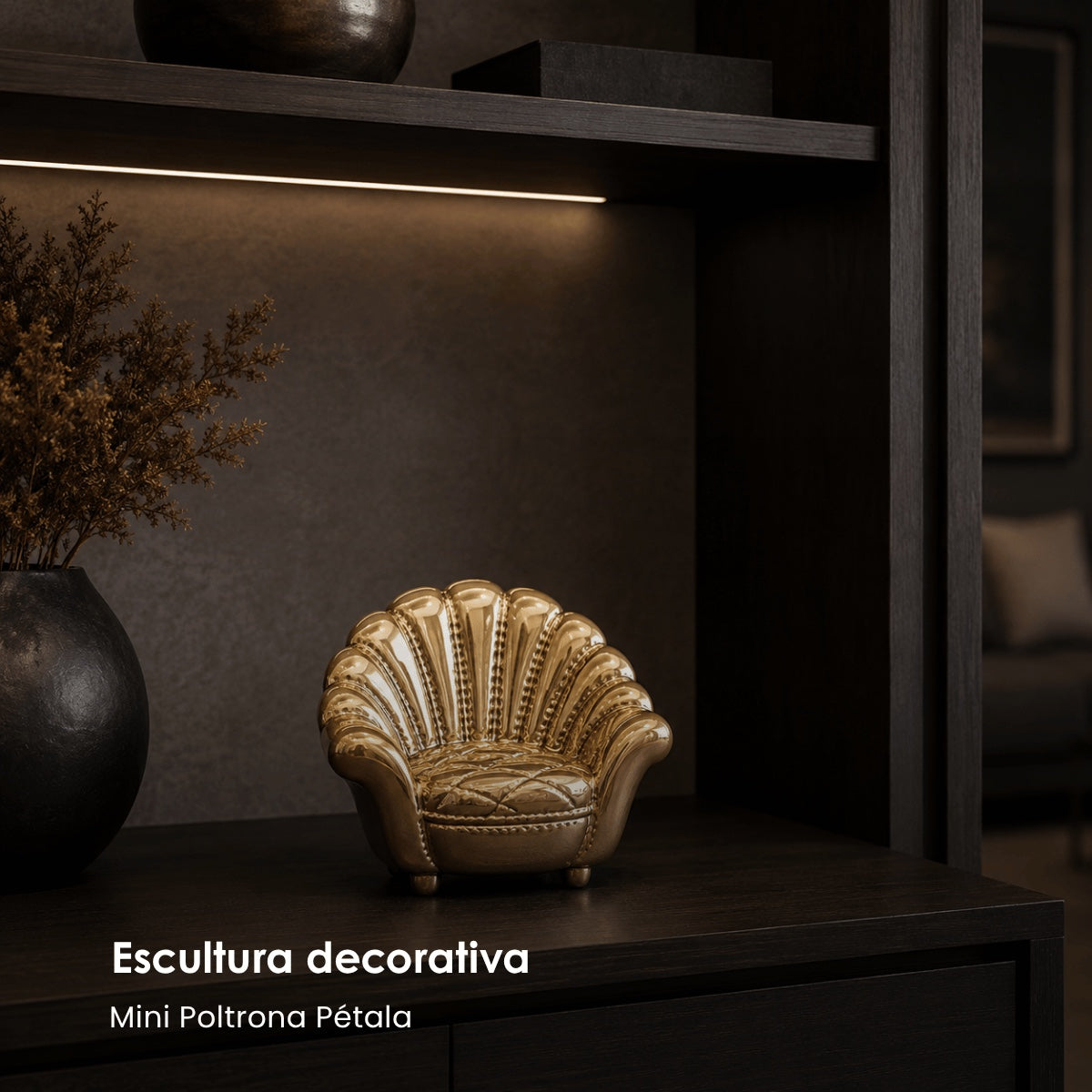 Escultura Mini Poltrona Pétala Dourado 13cm