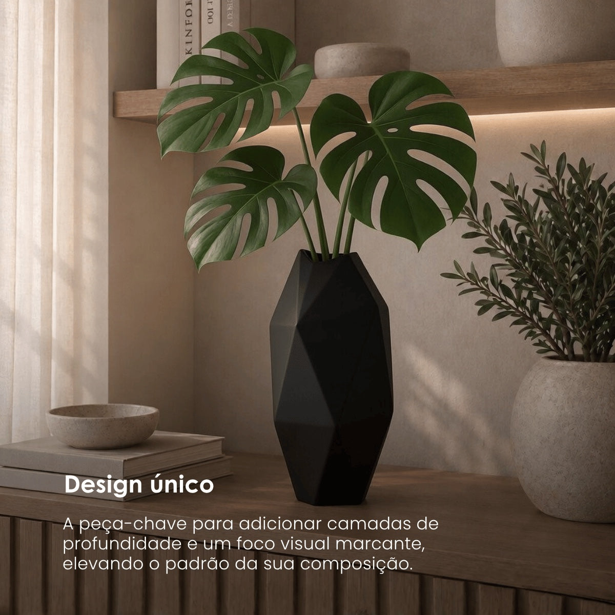 Vaso Facet Preto 27cm