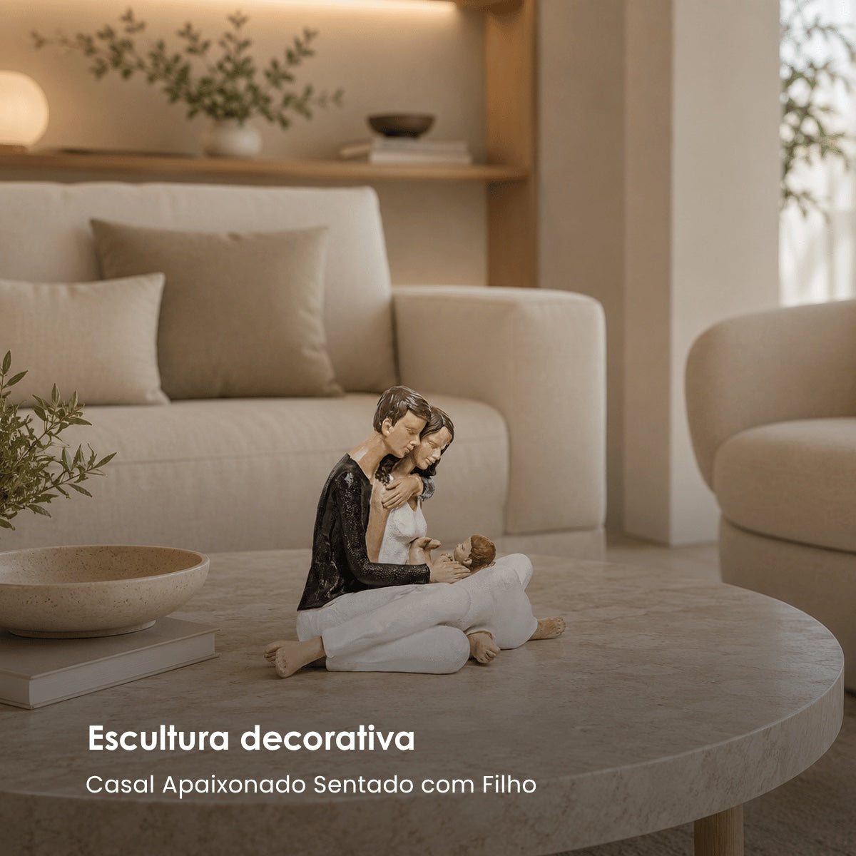 Escultura Casal Apaixonado Sentado C/ Filho 17cm