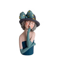 Escultura Mulher C/ Mão Na Boca Verde 20cm