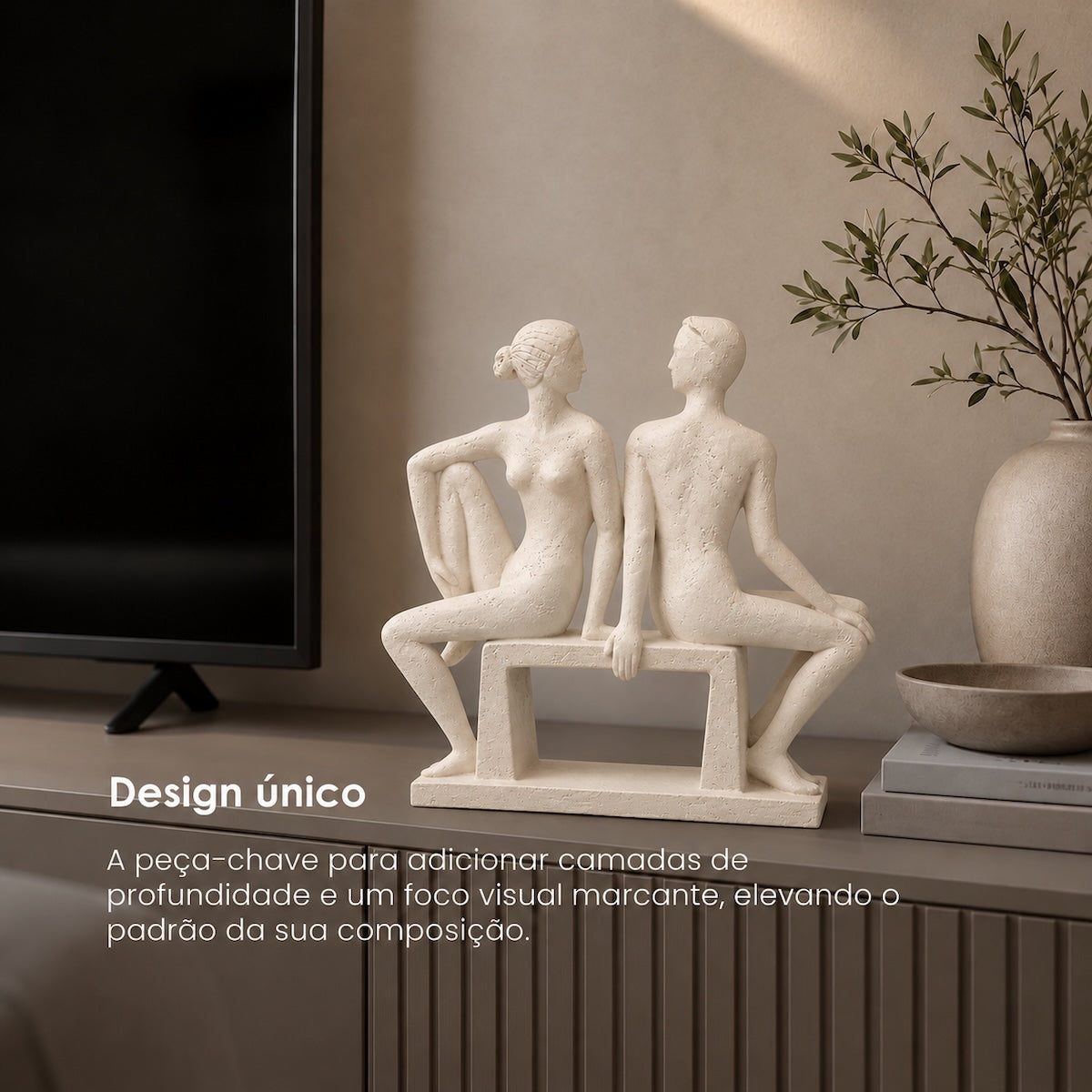 Escultura Casal No Banco Creme 25cm