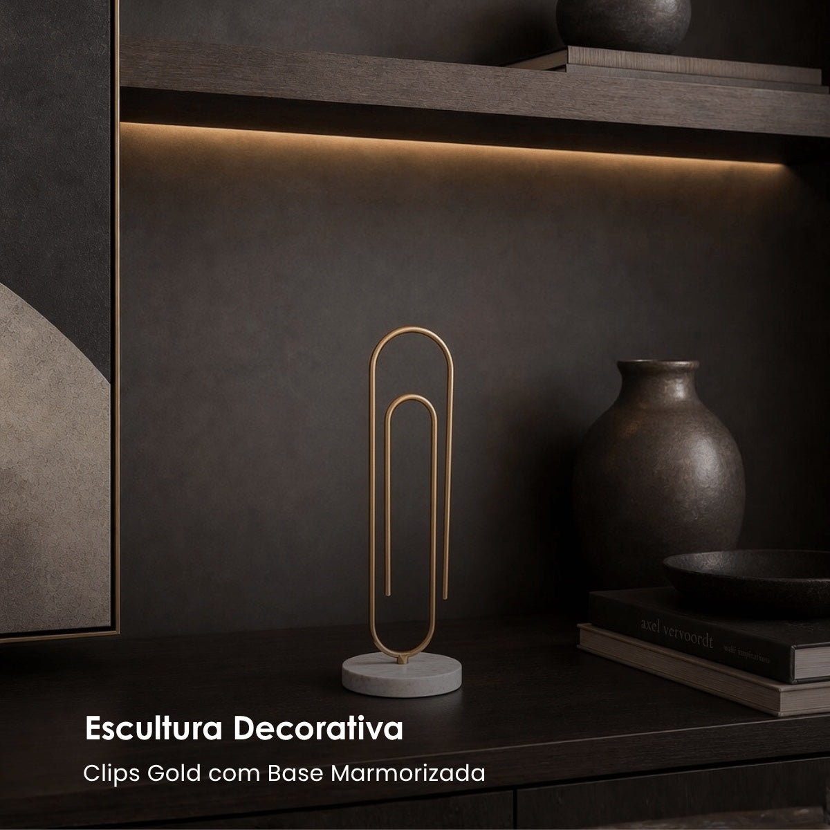 Escultura Clips Gold C/ Base Marmorizada 38cm