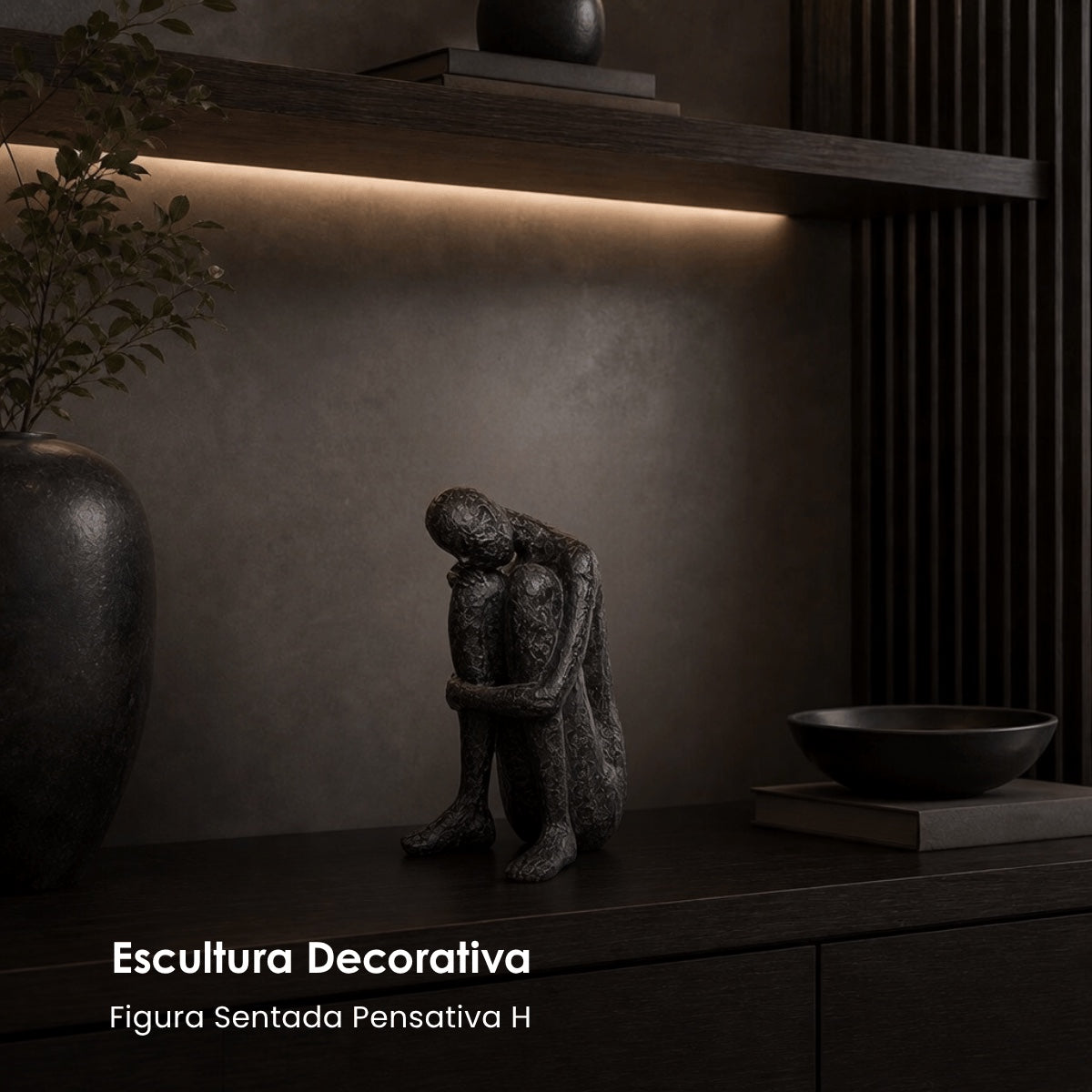 Escultura Figura Sentada Pensativa H 30cm