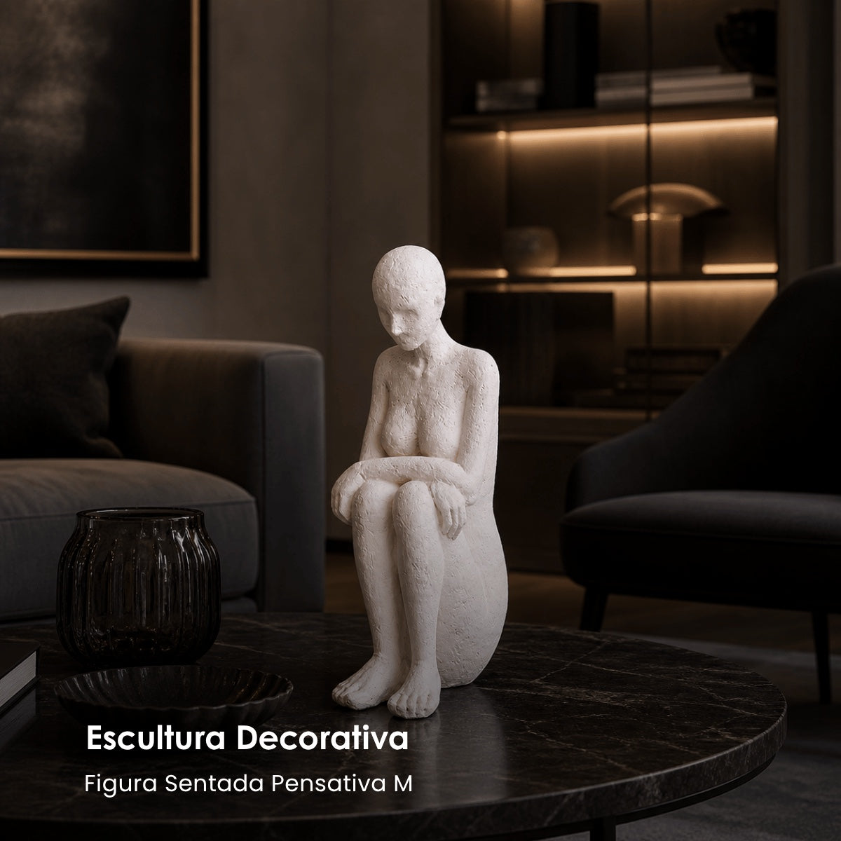 Escultura Figura Sentada Pensativa Creme M 32cm