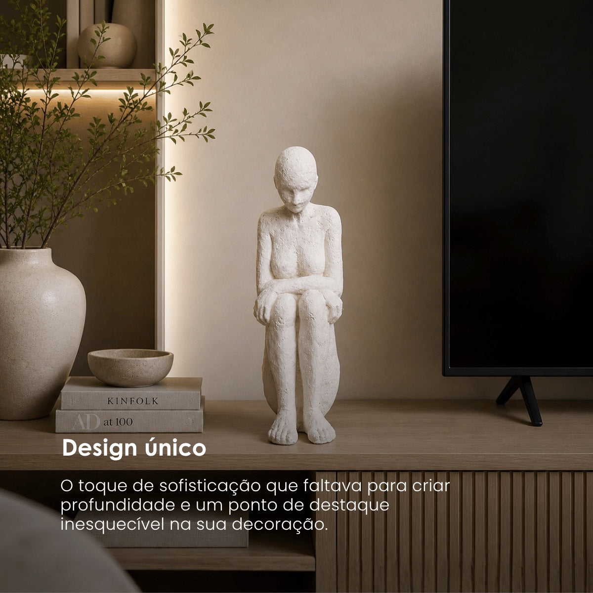 Escultura Figura Sentada Pensativa Creme M 32cm