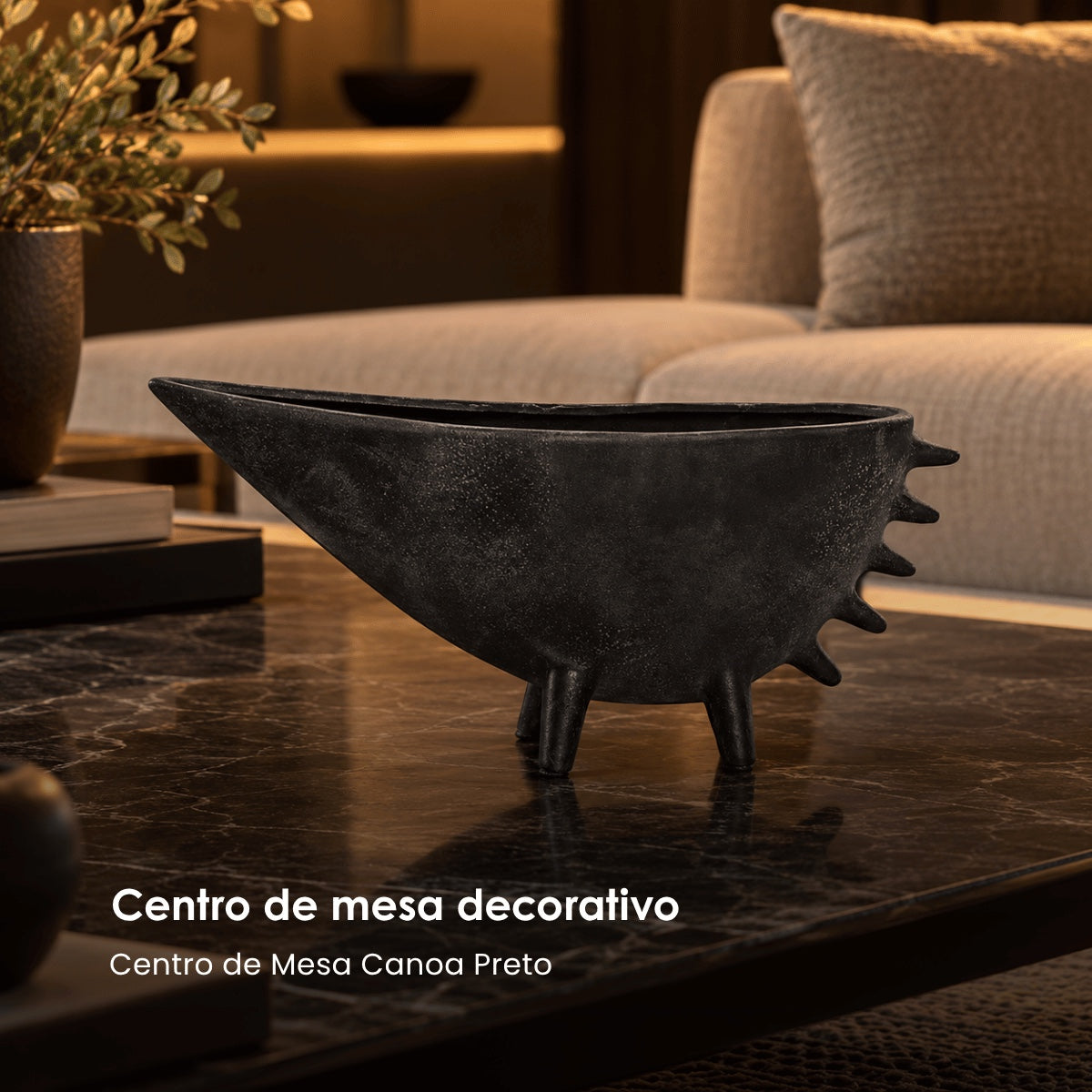 Centro de Mesa Canoa Preto 27x13cm